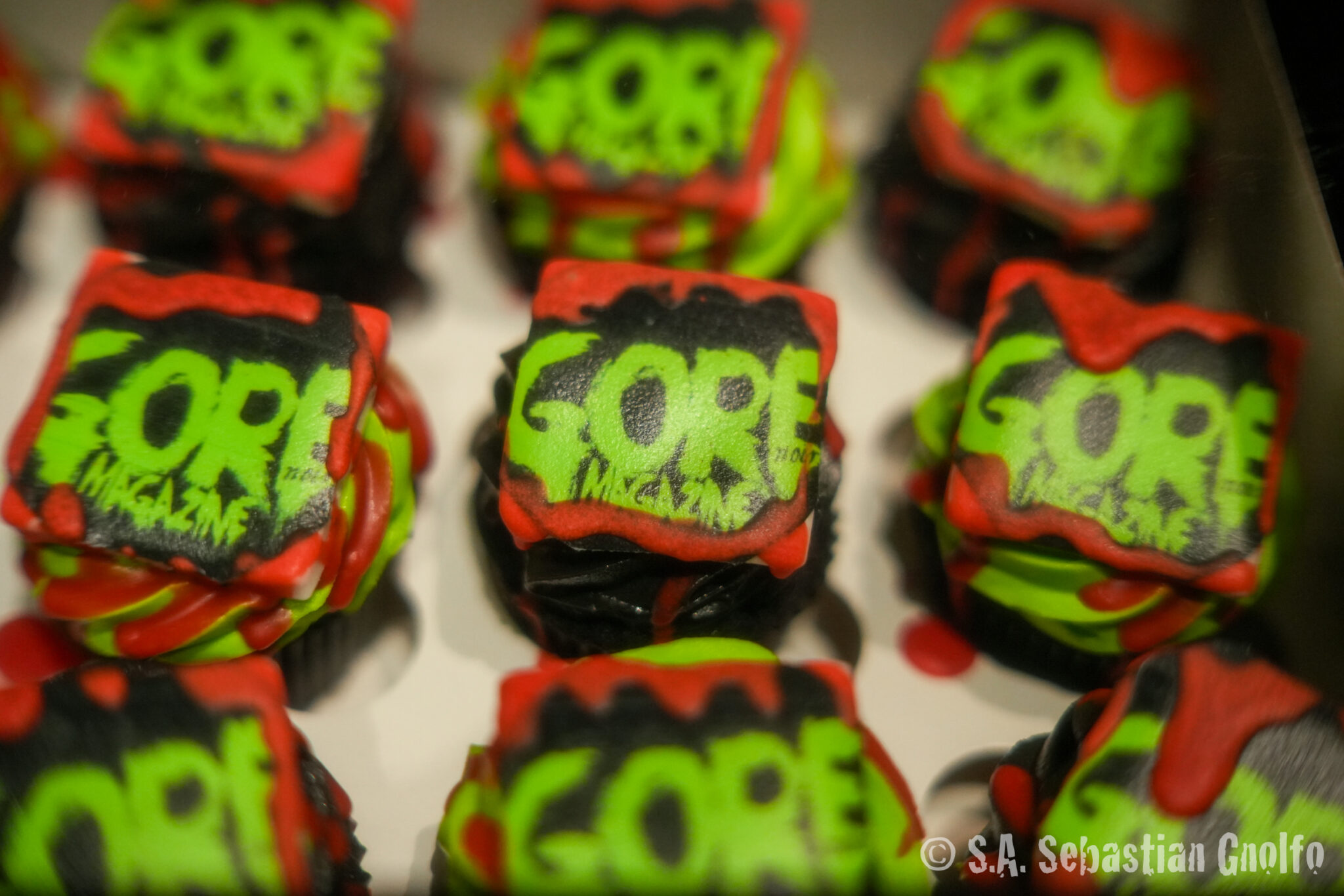 Gore Noir Anniversary Cupcakes by Dolly Bones